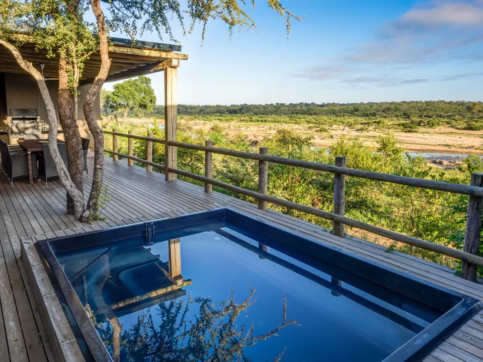 River-facing deck and plunge pool at Mjejane Bush Camp