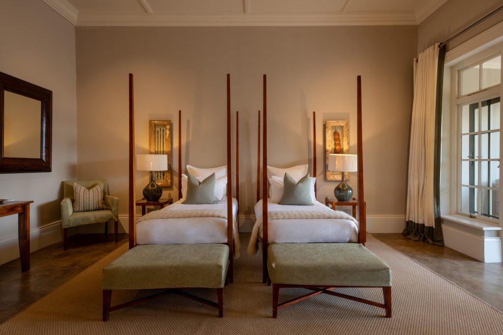 manor-twin-suite-andrew-morgan-low-res