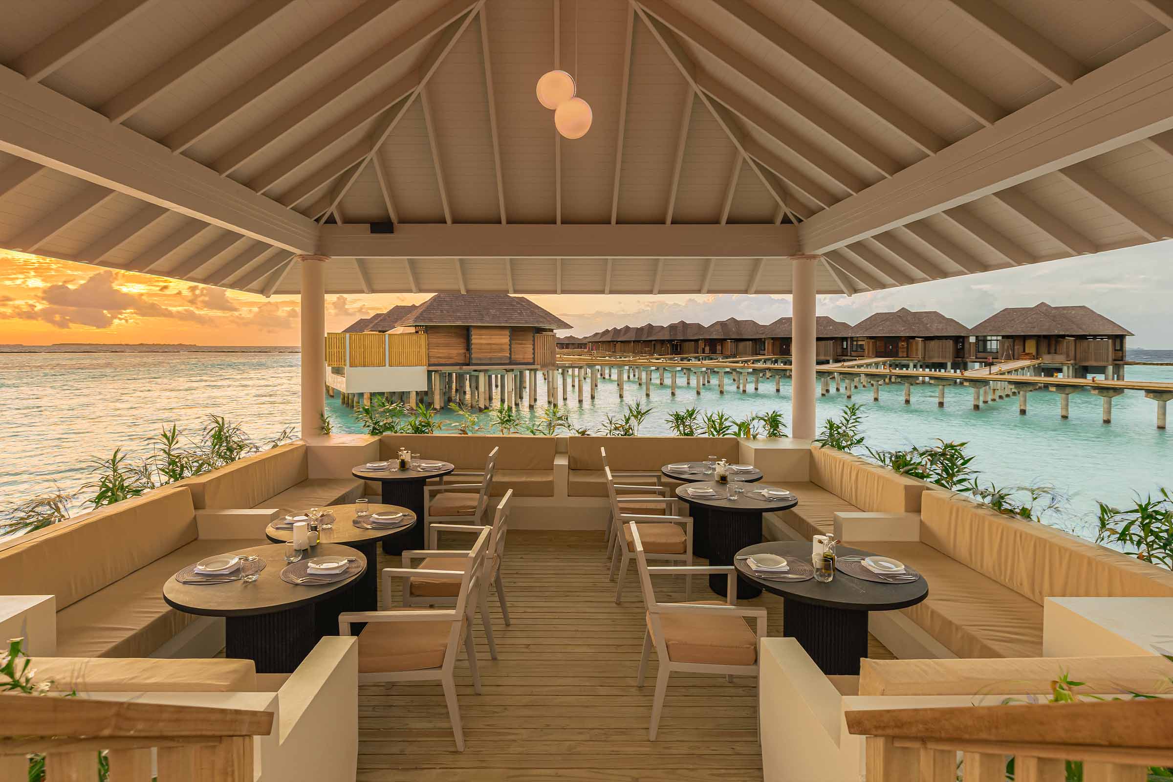 sun-siyam-iru-fushi-trio-restaurantjpg